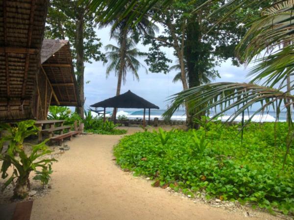 Southern Mentawai Outpost Hotel Sibigau Island Bagian luar foto